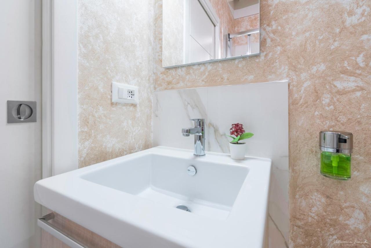 Wine Apartments Florence Barolo 外观 照片