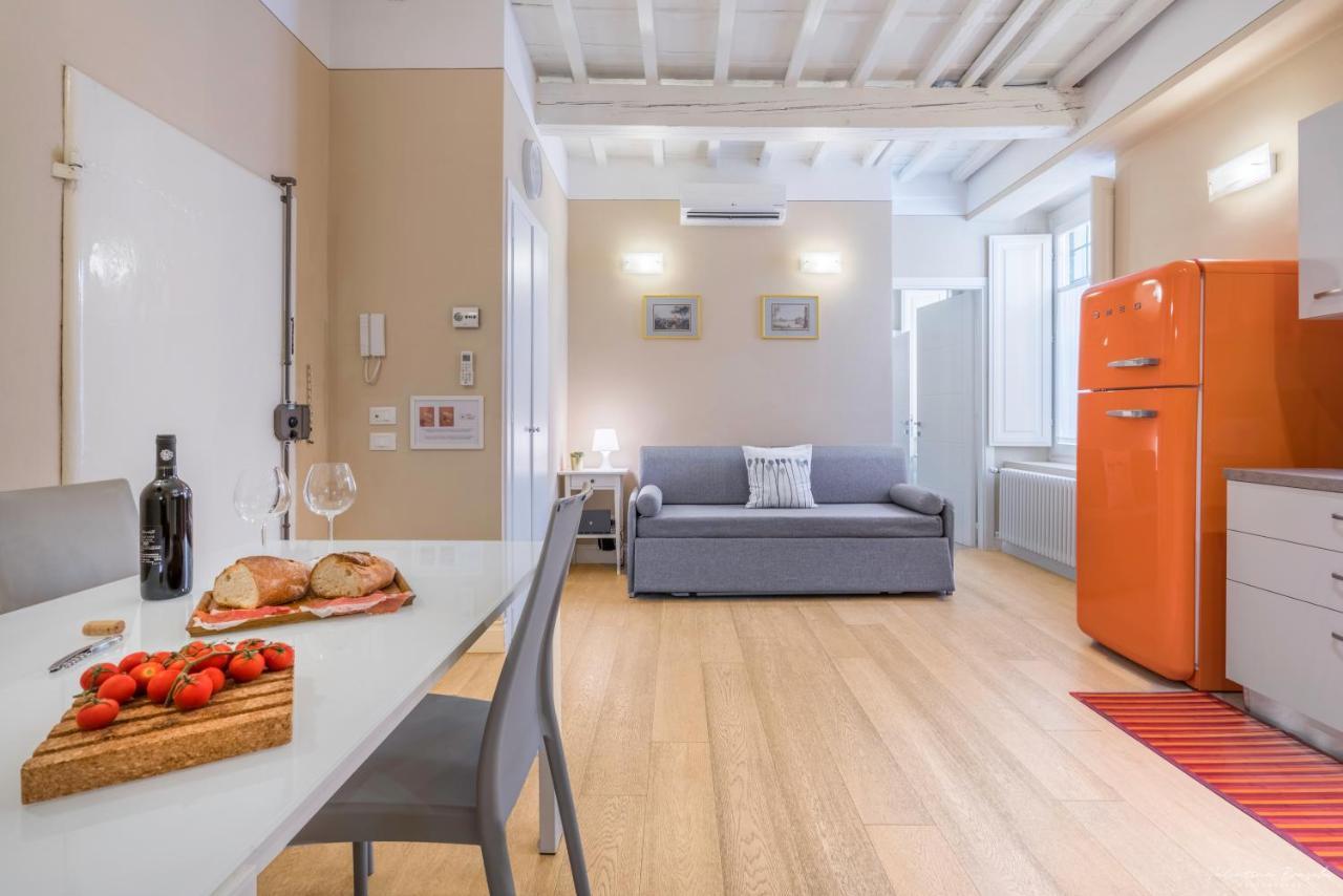 Wine Apartments Florence Barolo 外观 照片